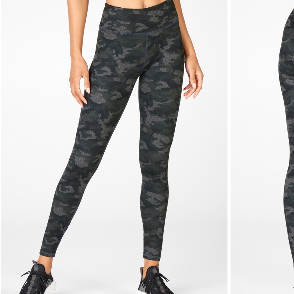 Fabletics mid rise power hold leggings size large